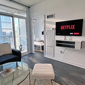 stunning-luxurious-lakeview-condo-by-cn-tower.niagara-fallshotels.com/